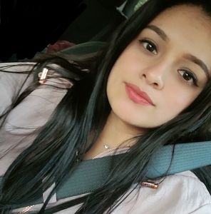 Meet your Posher, Elizabeth